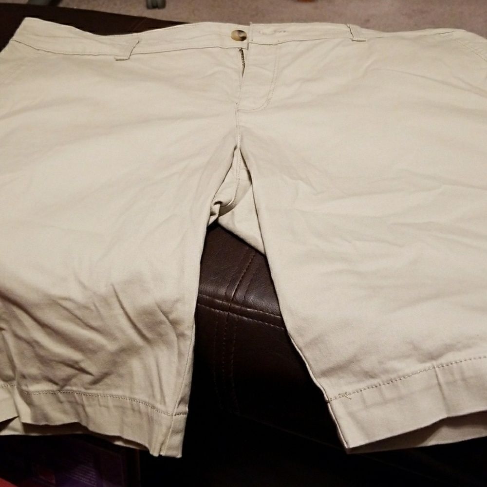 Women's Bermuda Shorts